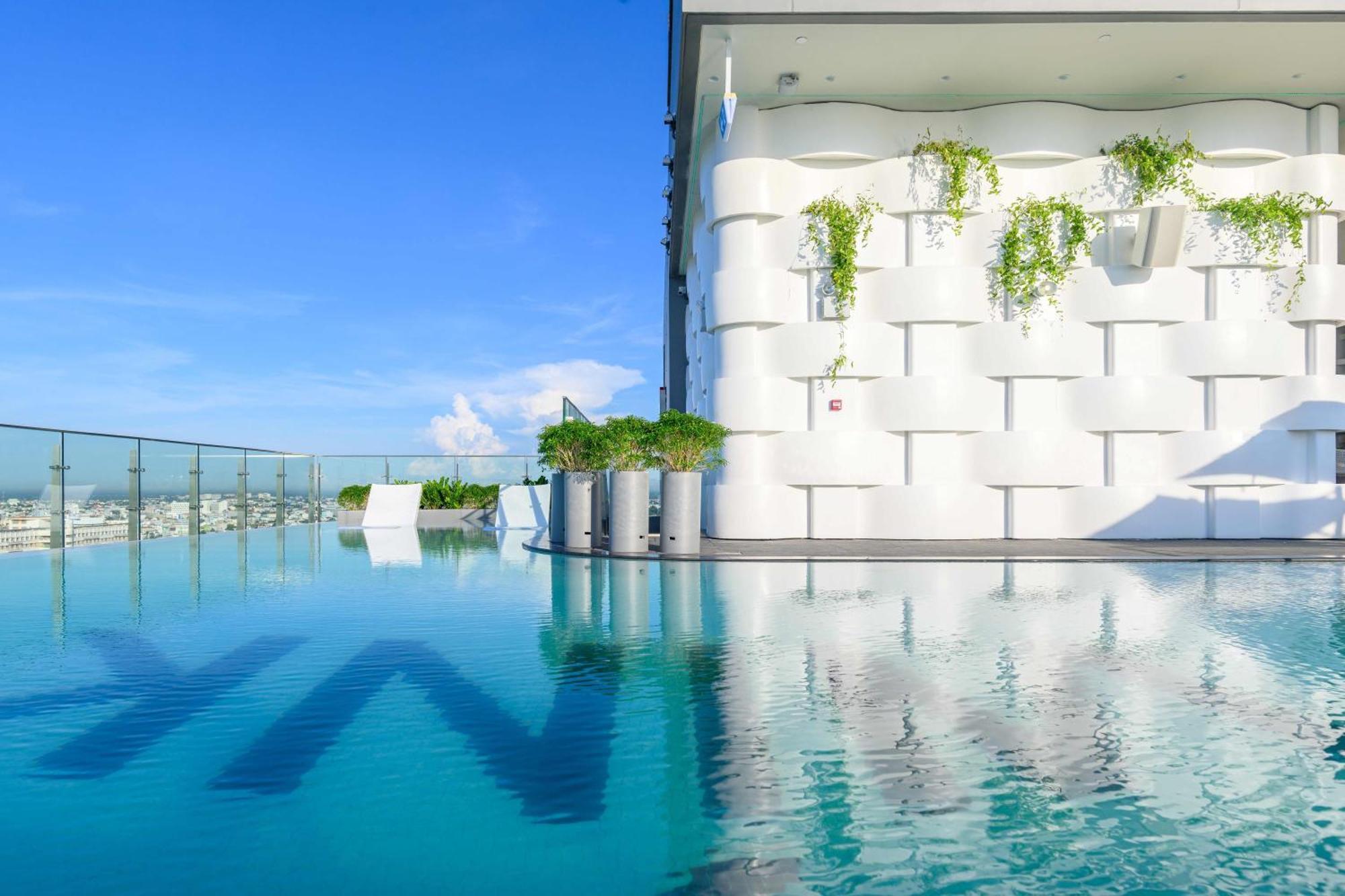 Wink Hotel Can Tho Ninh Kieu Wharf - 24Hrs Stay & Rooftop Pool Bar Exteriör bild