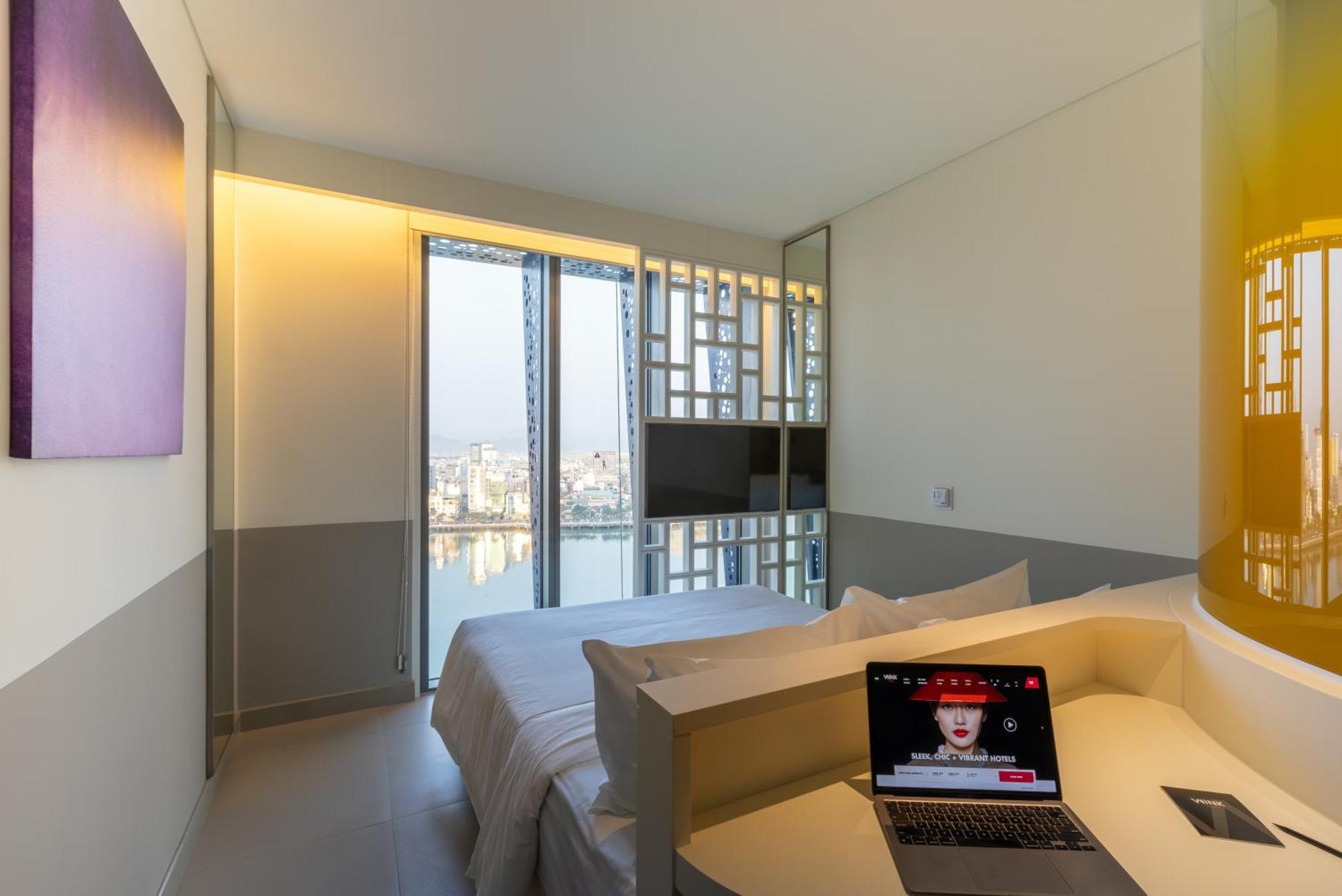 Wink Hotel Can Tho Ninh Kieu Wharf - 24Hrs Stay & Rooftop Pool Bar Exteriör bild