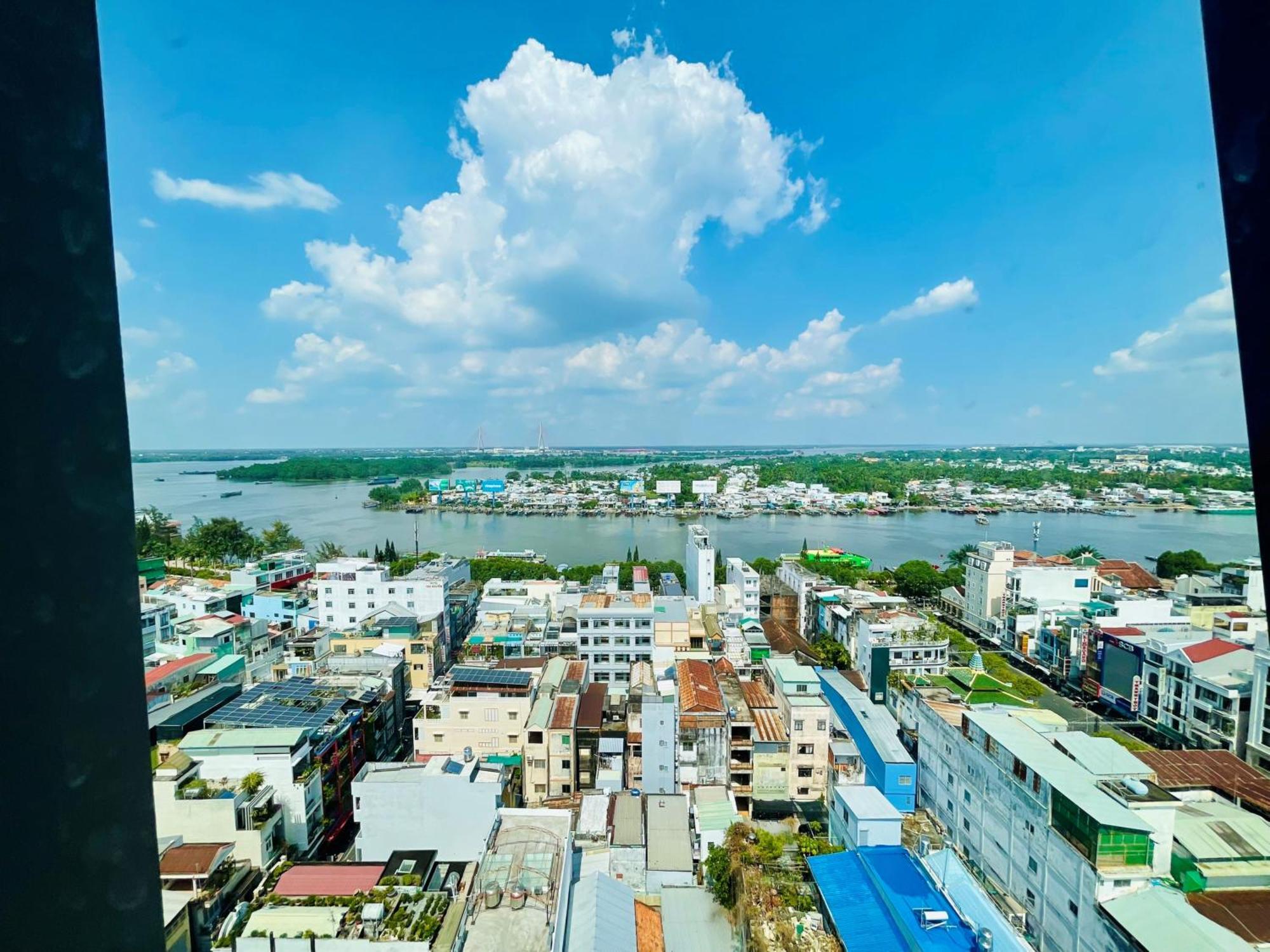 Wink Hotel Can Tho Ninh Kieu Wharf - 24Hrs Stay & Rooftop Pool Bar Exteriör bild